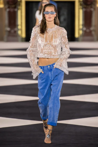 Look 75